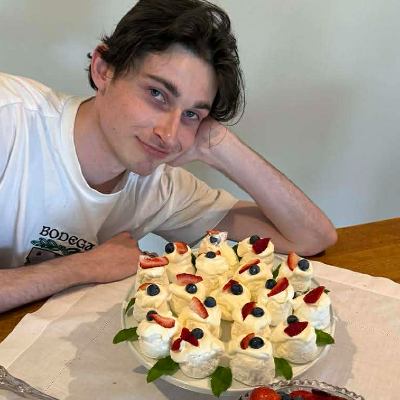 Photo 1: Mini pavlovas I made