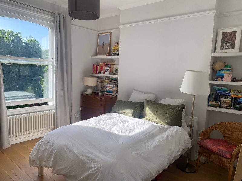 Photo 1: Double Bedroom