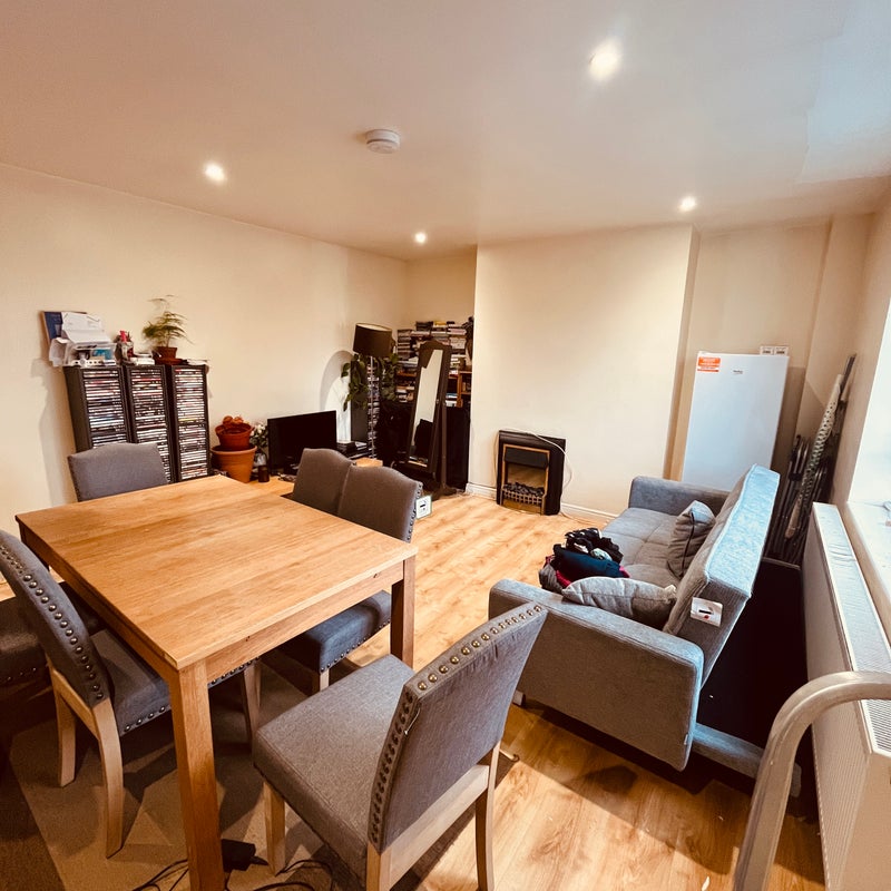 Photo 1: LIVING ROOM
