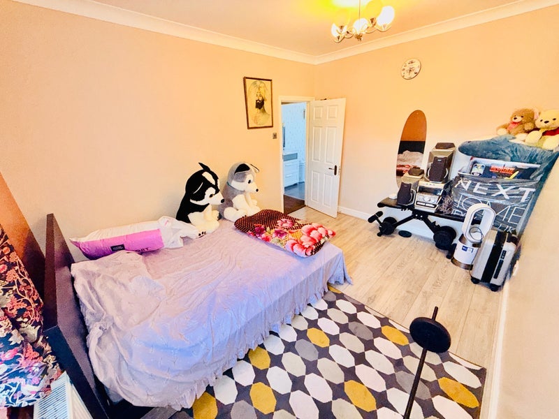 Photo 1: Fully furnished 