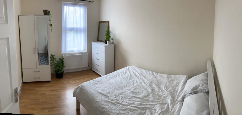 Photo 1: Bedroom
