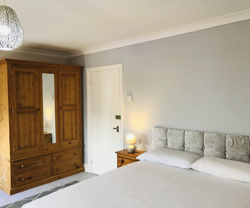 Photo 1: Master Double Room for single use