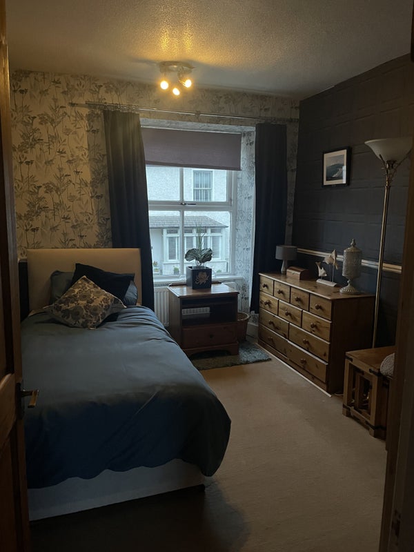 Photo 1: Plenty of storage and space