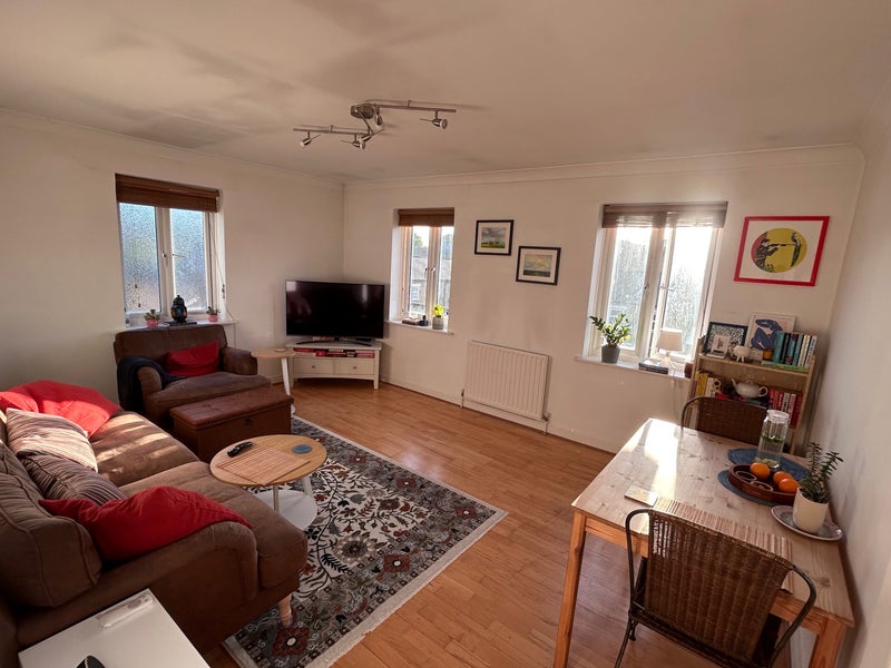 Photo 1: Living room