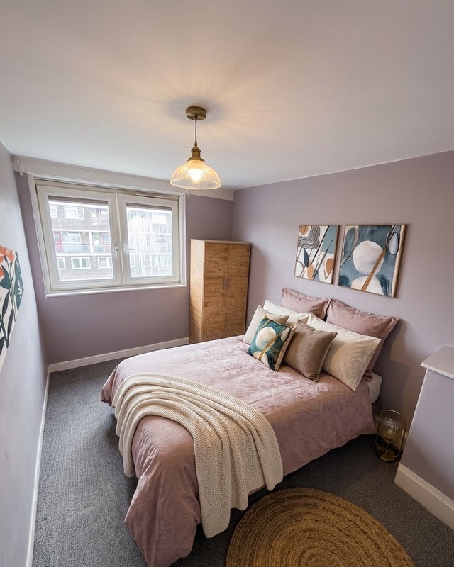 Photo 1: Room D
