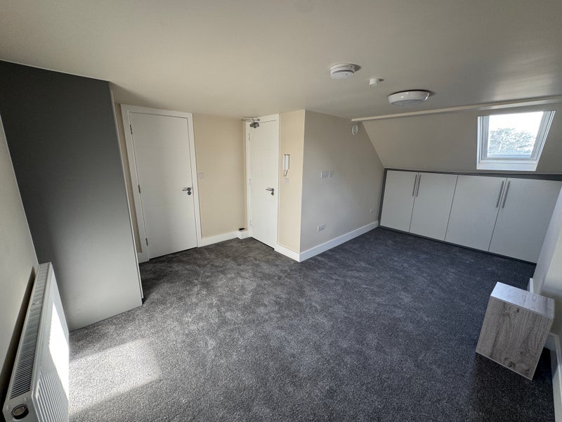 Photo 1: Bedroom 5 - Double / Twin Bed