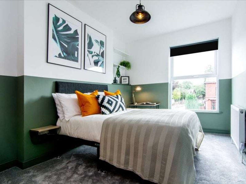 double rooms in Bolton (BL2) - View 6