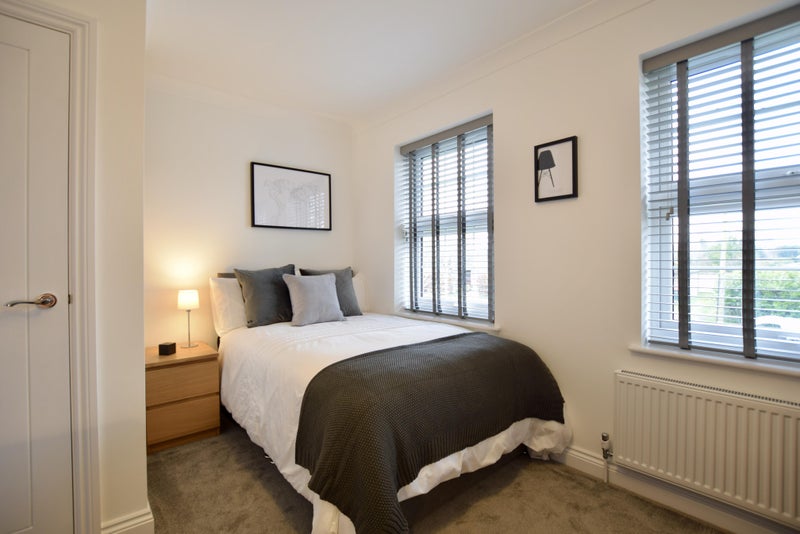 Photo 1: Available from 1st August, £825pcm