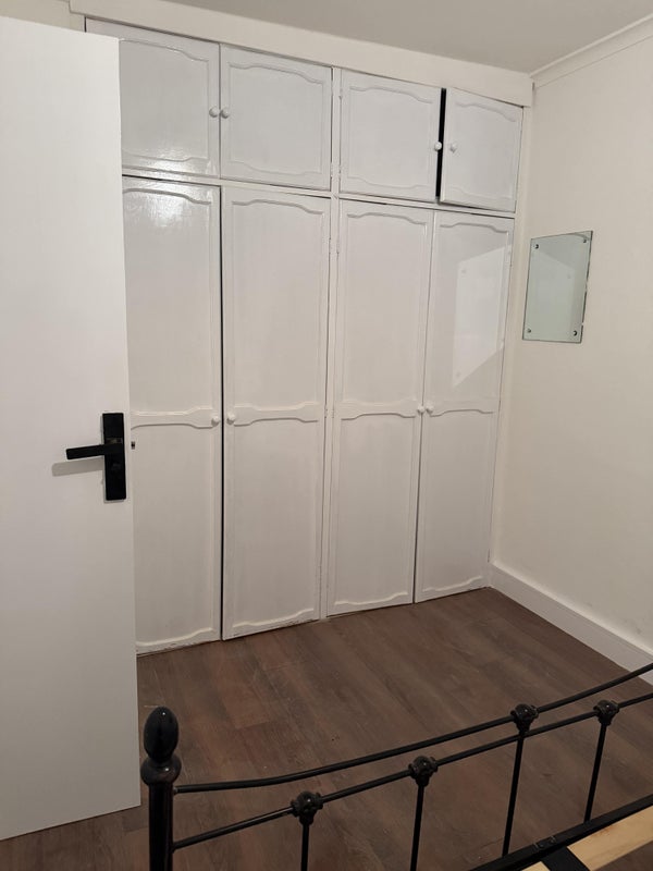 Photo 1: Room1