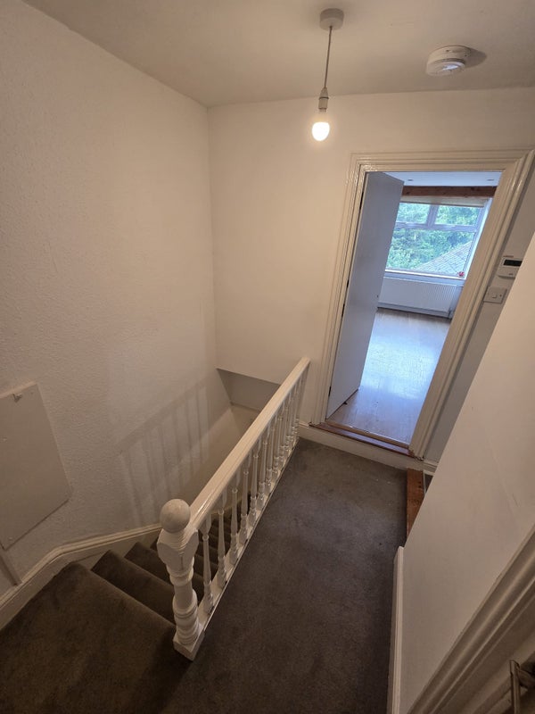 Photo 1: staircase landing 