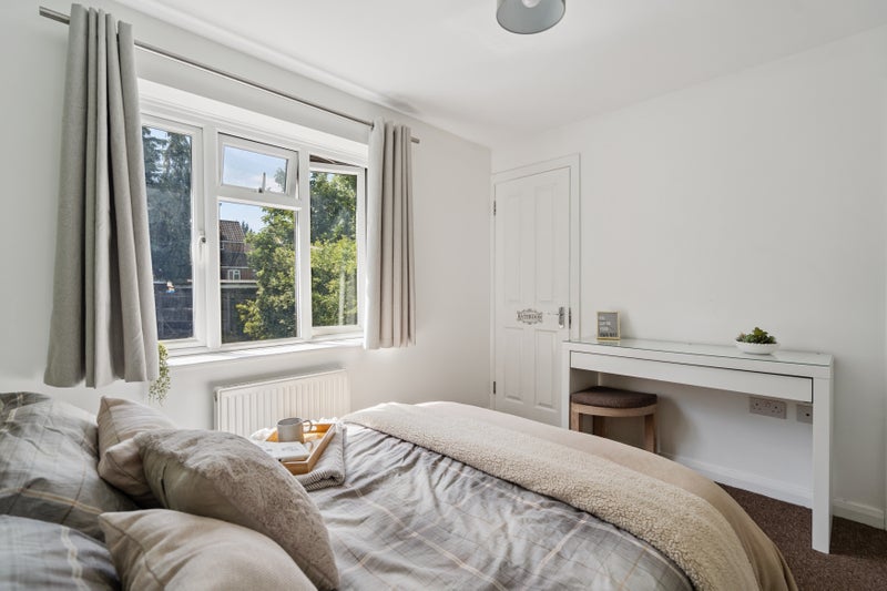 Photo 1: R3 - Double Ensuite - £795
