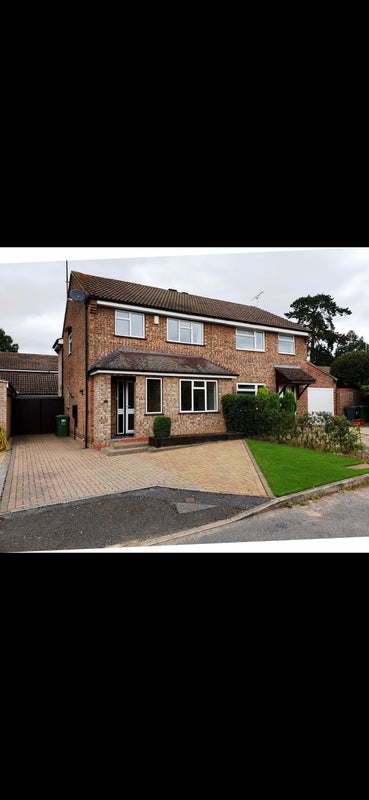 Photo 1: Front of property