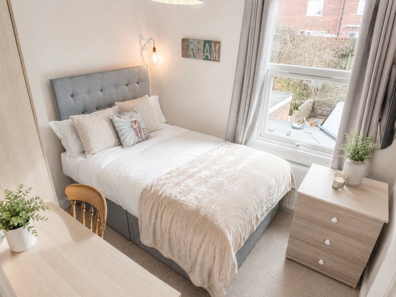 Photo 1: Room 3