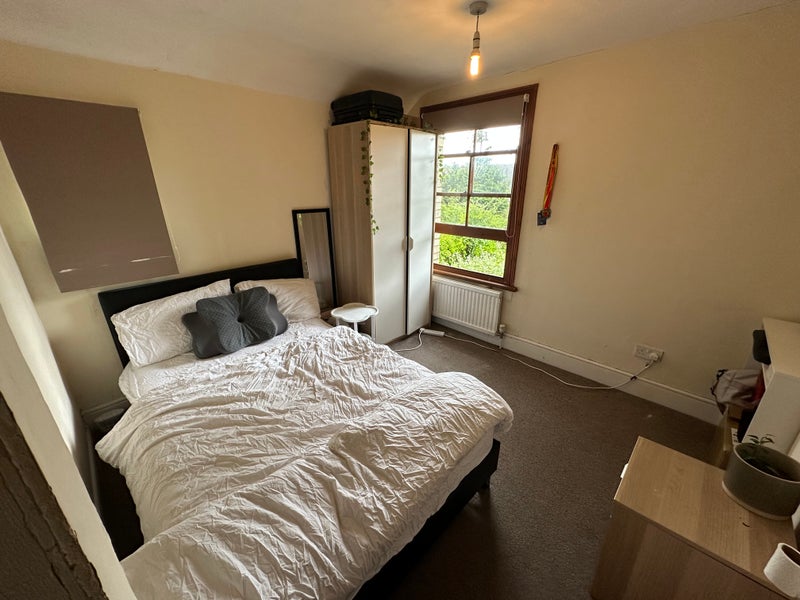 Photo 1: Room 3