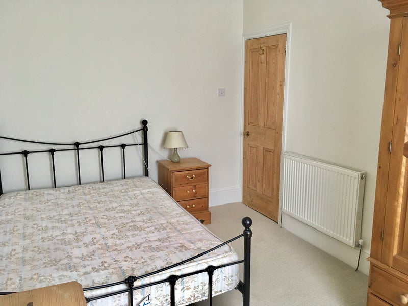 Photo 1: Upstairs bedroom 