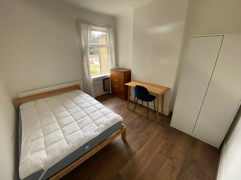 Photo 1: Bedroom