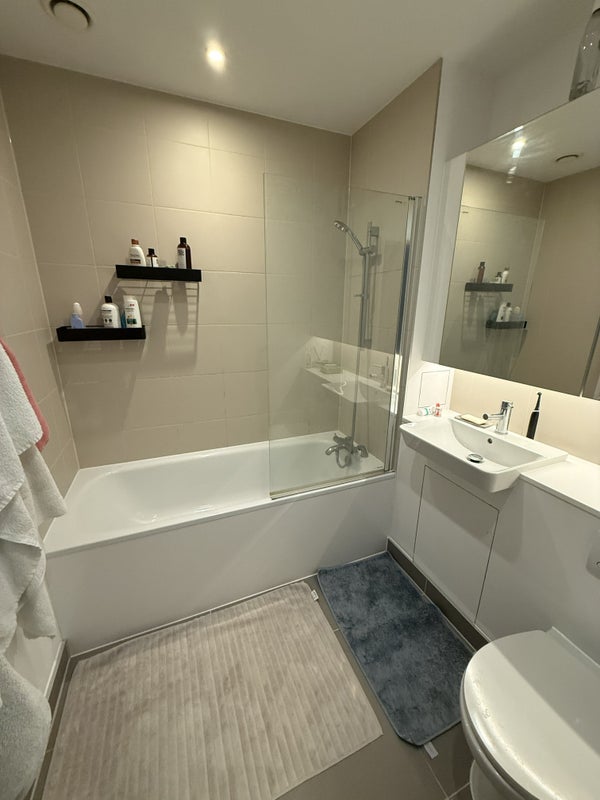 Photo 1: Bathroom