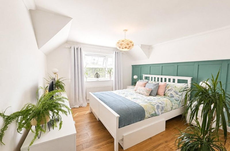 Photo 1: The en-suite bedroom