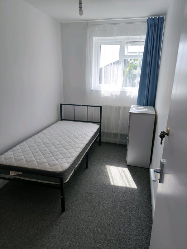 Photo 1: Single room 1