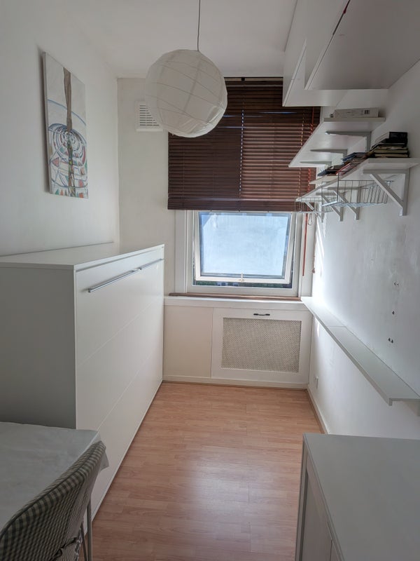 Photo 1: Single Room