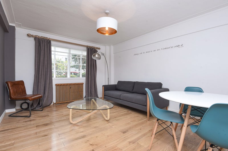 Photo 1: Reception Room