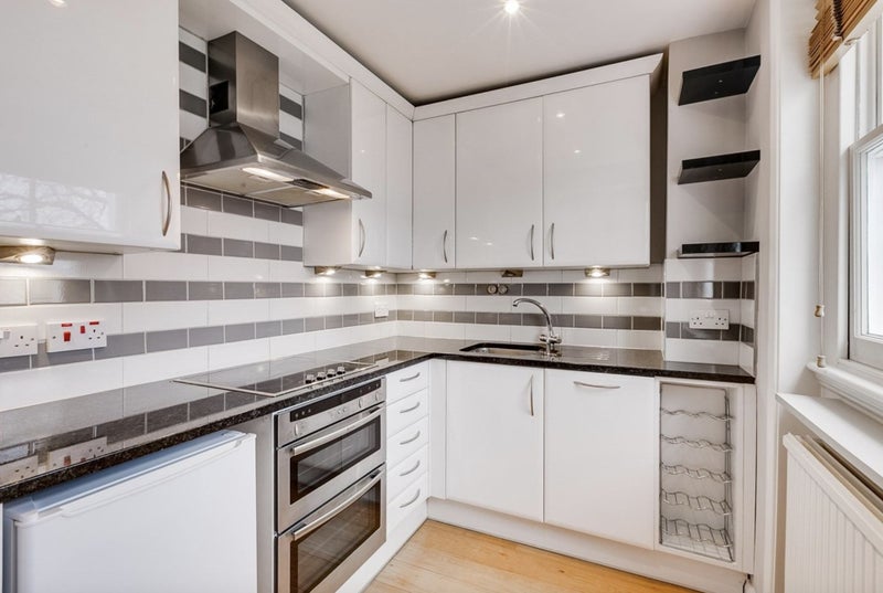 Photo 1: Kitchen