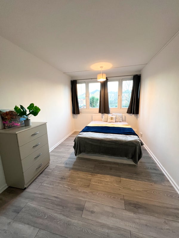Photo 1: Room 1 - £990