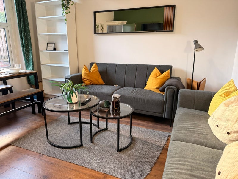 Photo 1: Living Room