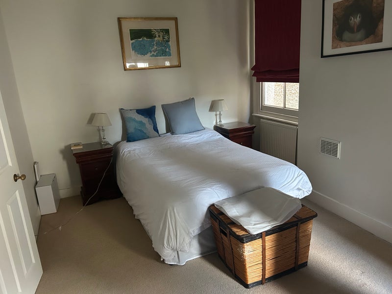Photo 1: Bedroom