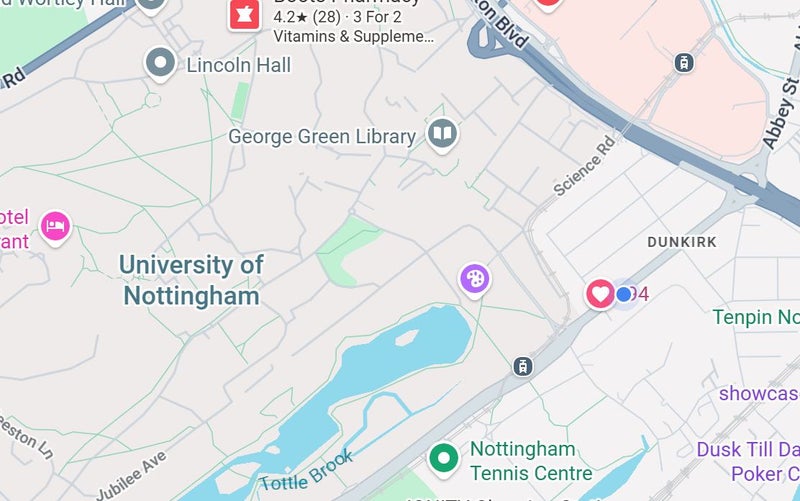 Photo 1: proximity to the university 