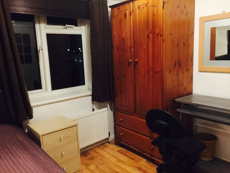 Photo 1: Single room