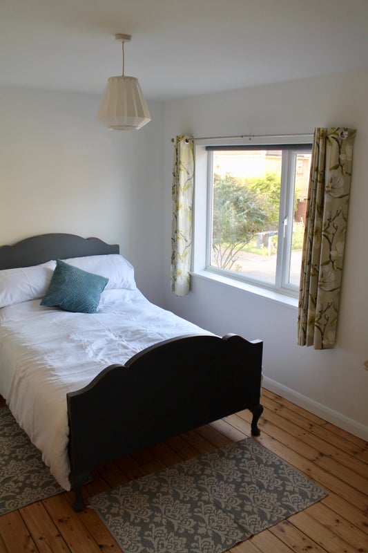 Photo 1: Room 1