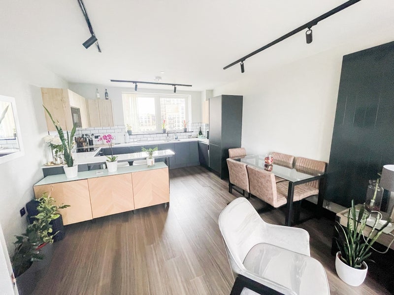 Photo 1: Kitchen and Dining Area