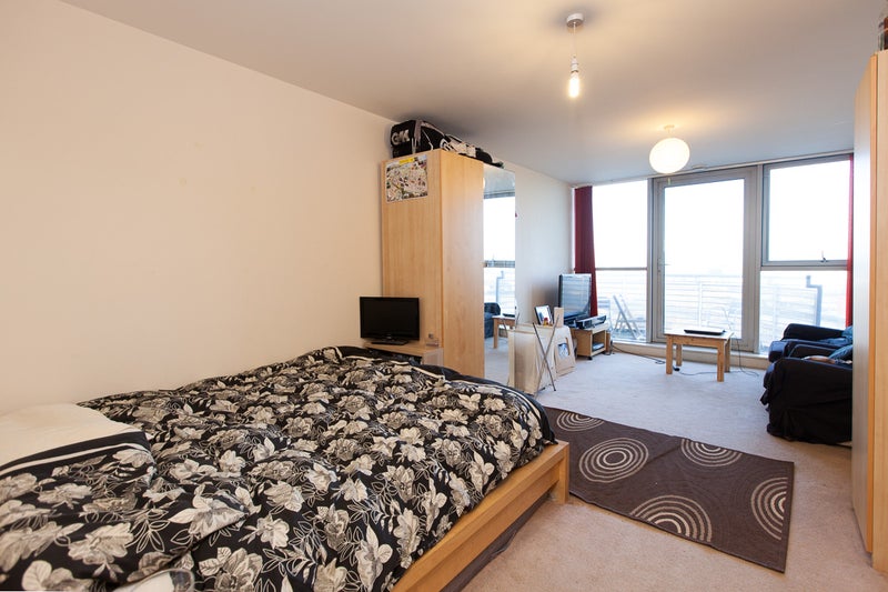 Photo 1: Room 2