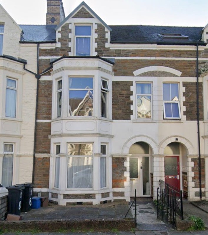 Photo 1: House front
