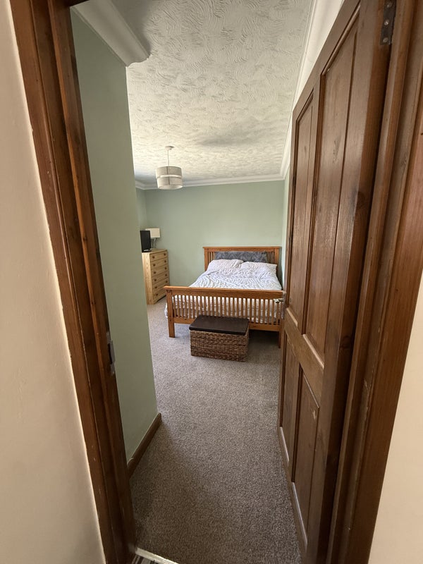 double room in Newport (PO30) - View 5