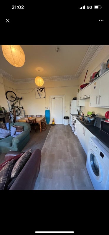 Photo 1: Kitchen area