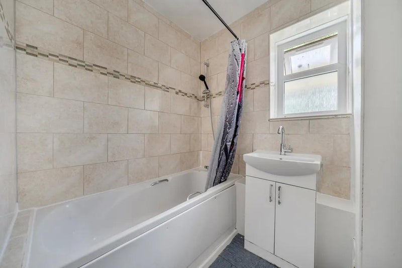 Photo 1: Bathroom