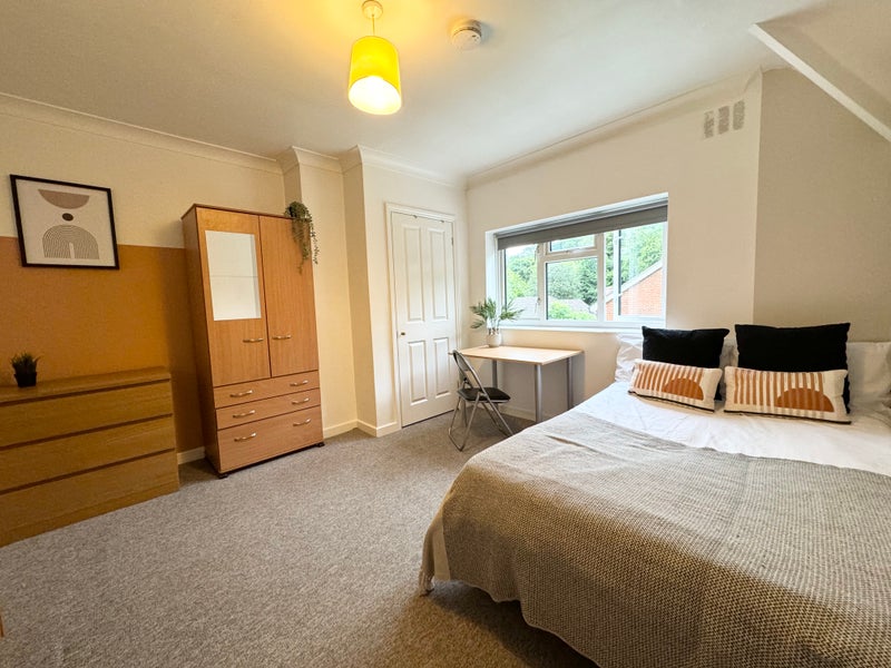 Photo 1: Room 4 - Available 18th July