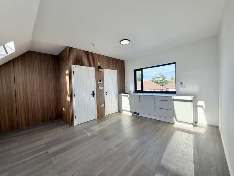 Photo 1: Bright Open-Plan Studio
