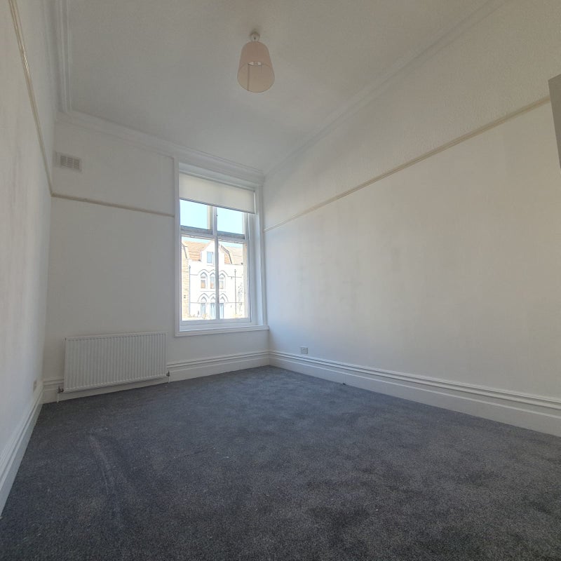 Photo 1: Newly refurbished bedroom
