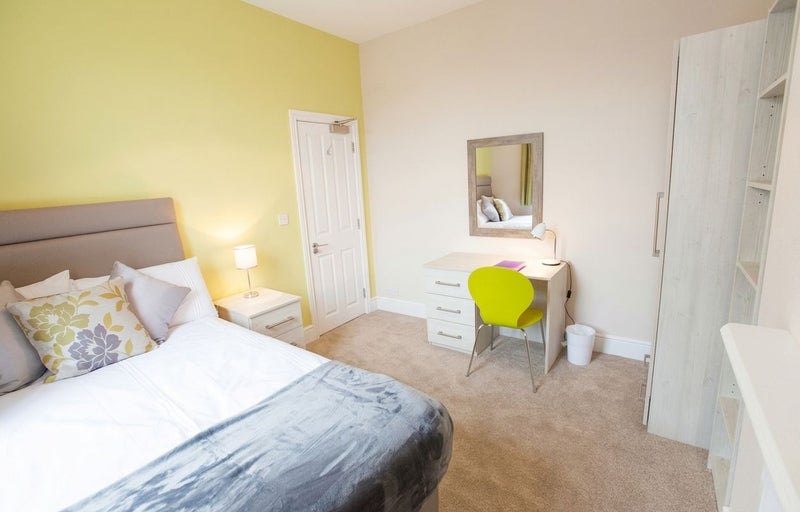 Photo 1: Room 3