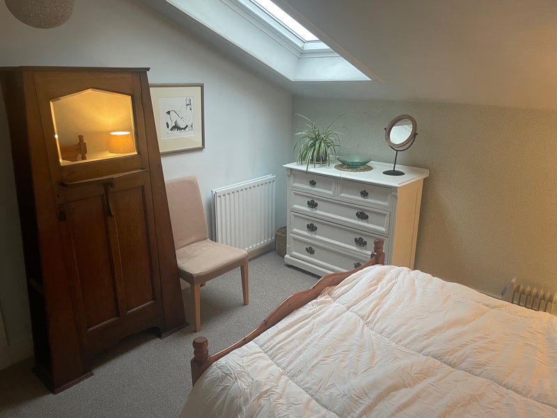 Photo 1: Bedroom