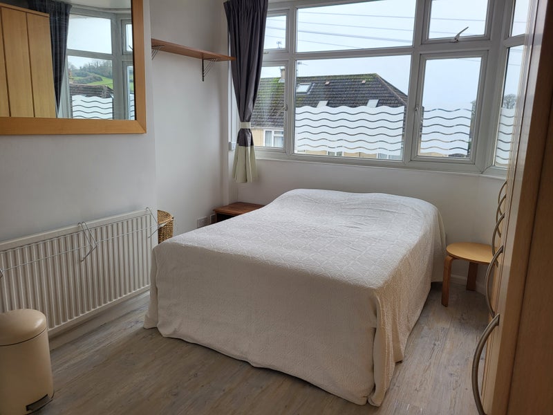 Photo 1: ROOM 1