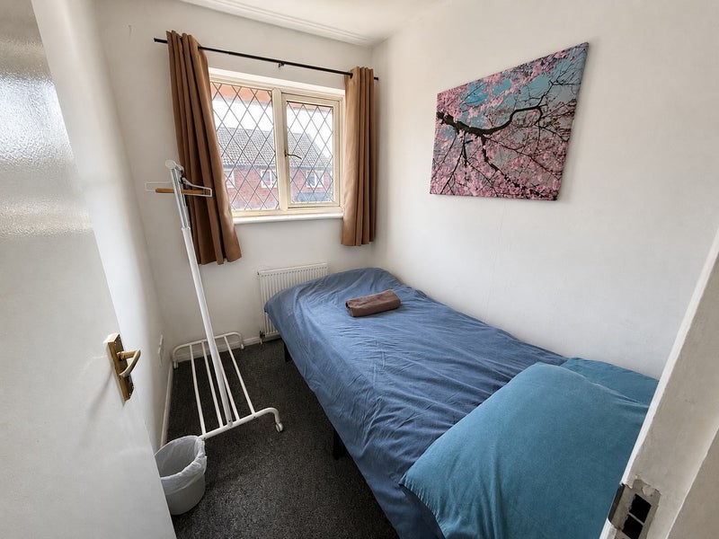 Photo 1: Single Room at £550