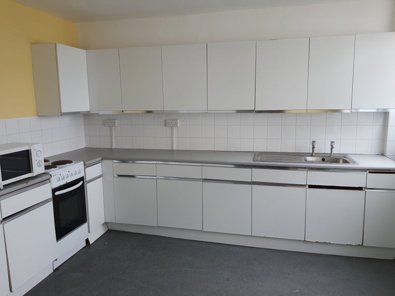 Photo 1: Kitchen