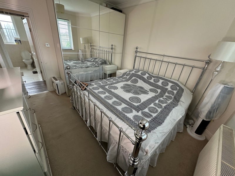Photo 1: Bedroom 