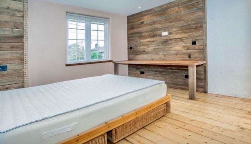 Photo 1: Available double room 