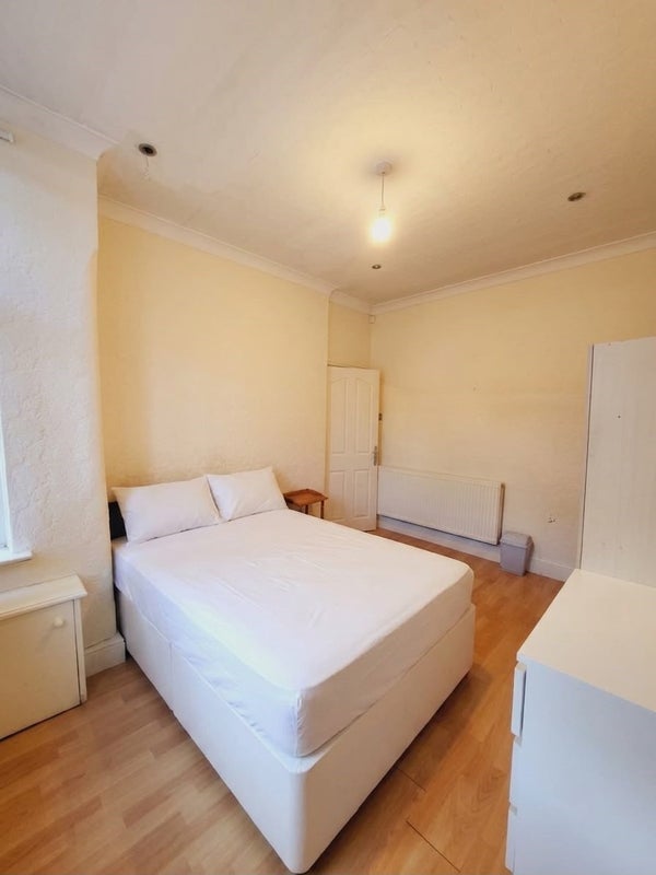 Photo 1: Bedroom / Double bed / Matress 