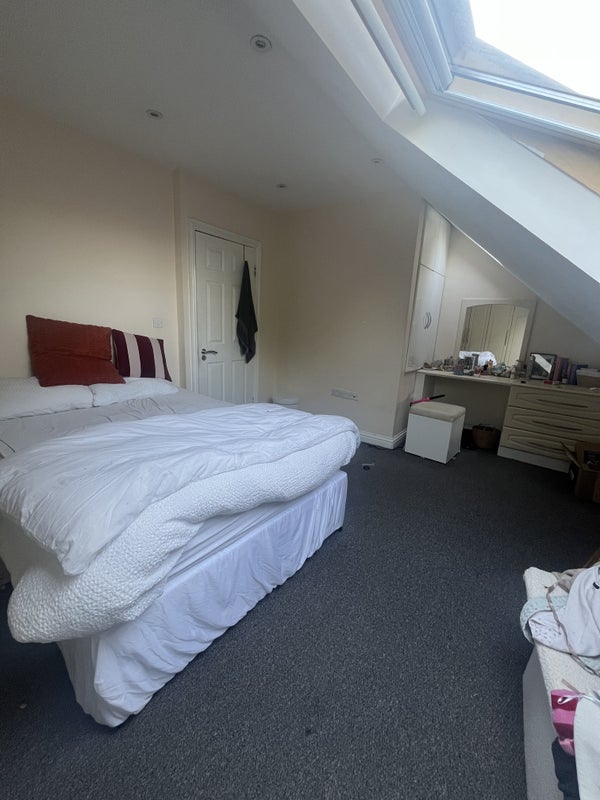 Photo 1: Large Bedroom - £750/m